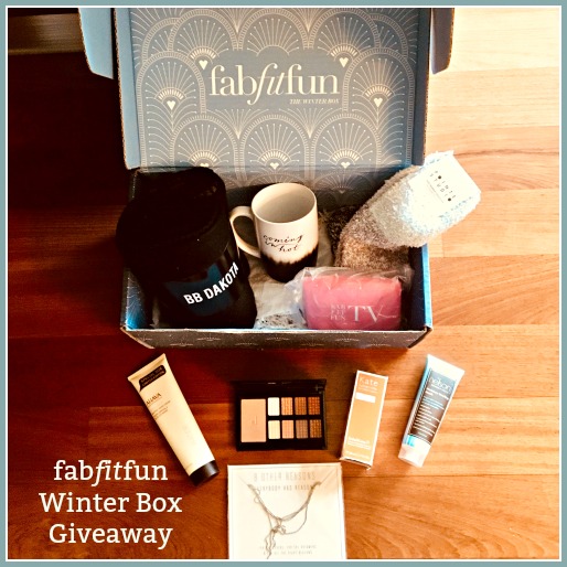 Subscription Box Sunday: FabFitFun Winter Box #Giveaway