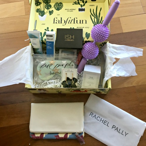 Subscription Box Sunday: FabFitFun Spring Box #Giveaway