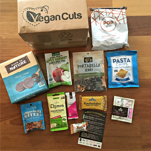 Snack Box Sunday: Vegan Cuts August Box #Giveaway