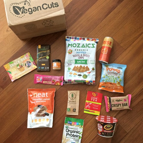 Snack Box Sunday: Vegan Cuts Nov. Box #Giveaway