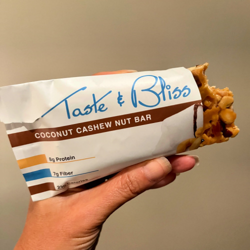 New Find Alert: Taste & Bliss Coconut Almond Nut Bars #Giveaway