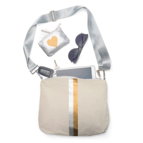 Fun Summer Purse from Hi Love Travel #Giveaway