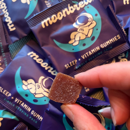 Tried it Tuesday: Moonbrew Sleep + Vitamin Gummies #Giveaway